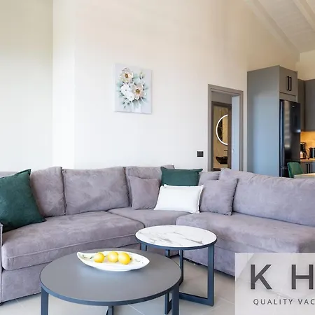 Casa Del Sole With Infinity Pool In Mousata! Villa Mousata