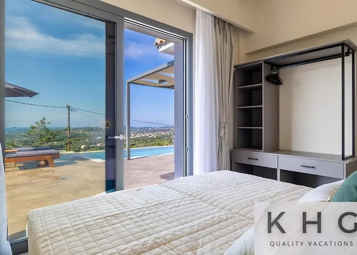 Casa Del Sole With Infinity Pool In Mousata! *