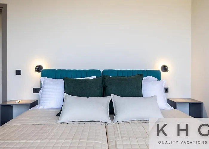 Villa Casa Del Sole With Infinity Pool In Mousata! *