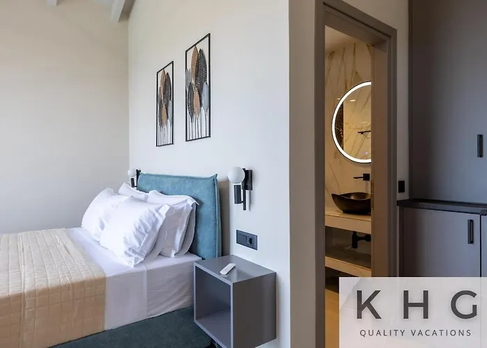 Villa Casa Del Sole With Infinity Pool In Mousata! *