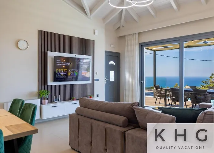 Casa Del Sole With Infinity Pool In Mousata! *