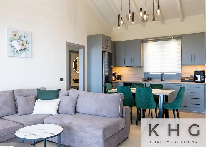 Villa Casa Del Sole With Infinity Pool In Mousata! Mousata