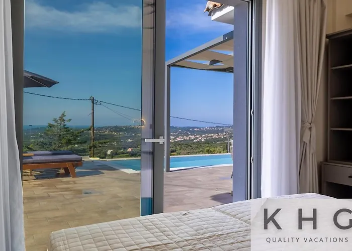 Casa Del Sole With Infinity Pool In Mousata! Villa Mousata