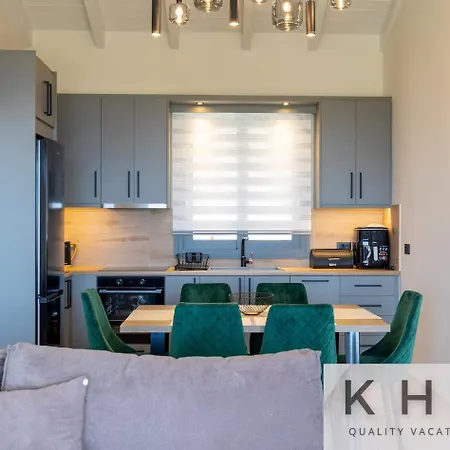 Villa Casa Del Sole With Infinity Pool In Mousata!