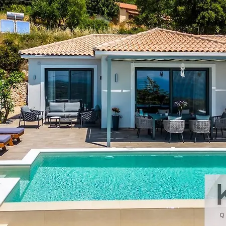 Casa Del Sole With Infinity Pool In Mousata! Villa