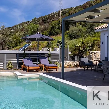 Villa Casa Del Sole With Infinity Pool In Mousata! Mousata