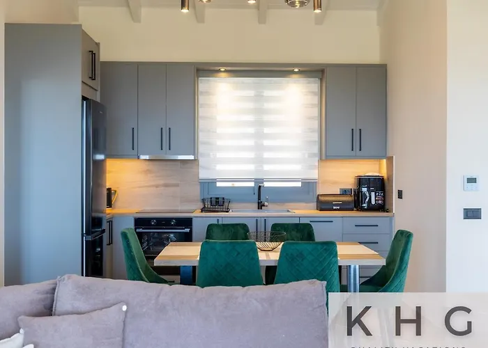 Villa Casa Del Sole With Infinity Pool In Mousata!