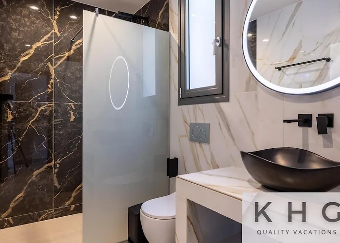 Casa Del Sole With Infinity Pool In Mousata! Villa *