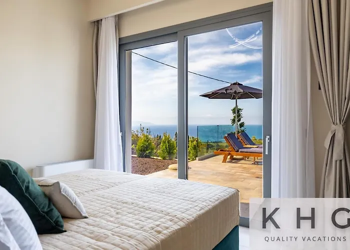 Casa Del Sole With Infinity Pool In Mousata! Villa *