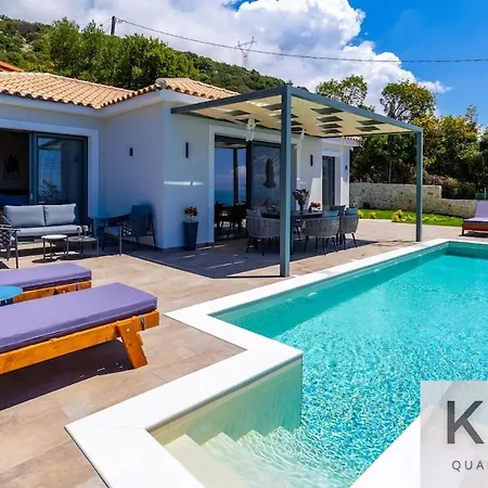 Casa Del Sole With Infinity Pool In Mousata!