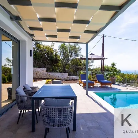 Casa Del Sole With Infinity Pool In Mousata!
